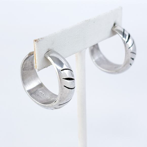 Vintage Mexico SU Sterling Silver 925 Engraved Wide Hoop Earrings - Picture 3 of 8